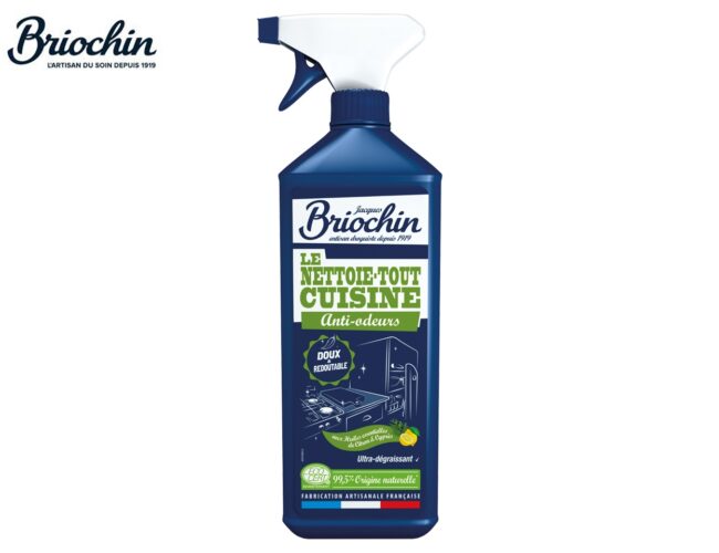 Briochin met la cuisine au parfum naturel avec le nettoie-tout cuisine anti-odeurs !